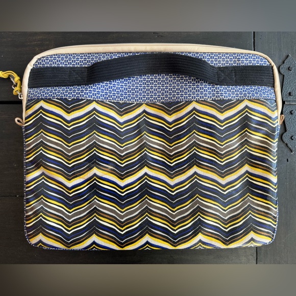 Fossil Key Per Coated Canvas Laptop Case - Picture 2 of 5